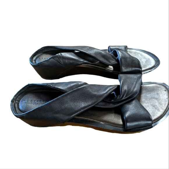 Rockport Black Leather Crossover Sandals Size 9.5 - Picture 2 of 12
